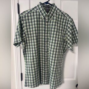 Eddie Bauer Men's Green Plaid Short-Sleeve Button-Down Shirt